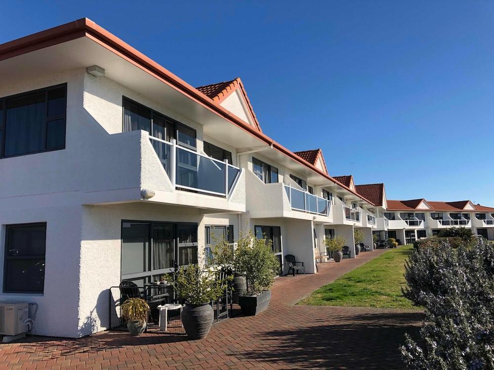 Harbour View Motel On Ahuriri Beach In Napier Nz With Sea View Suites Ngoại thất bức ảnh