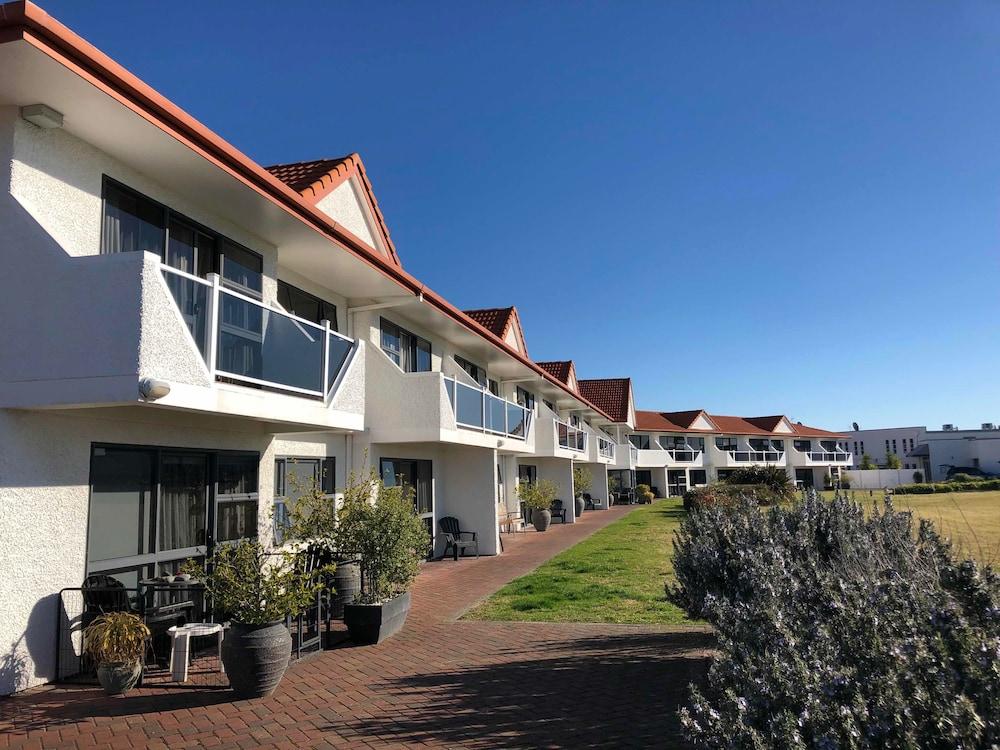 Harbour View Motel On Ahuriri Beach In Napier Nz With Sea View Suites Ngoại thất bức ảnh