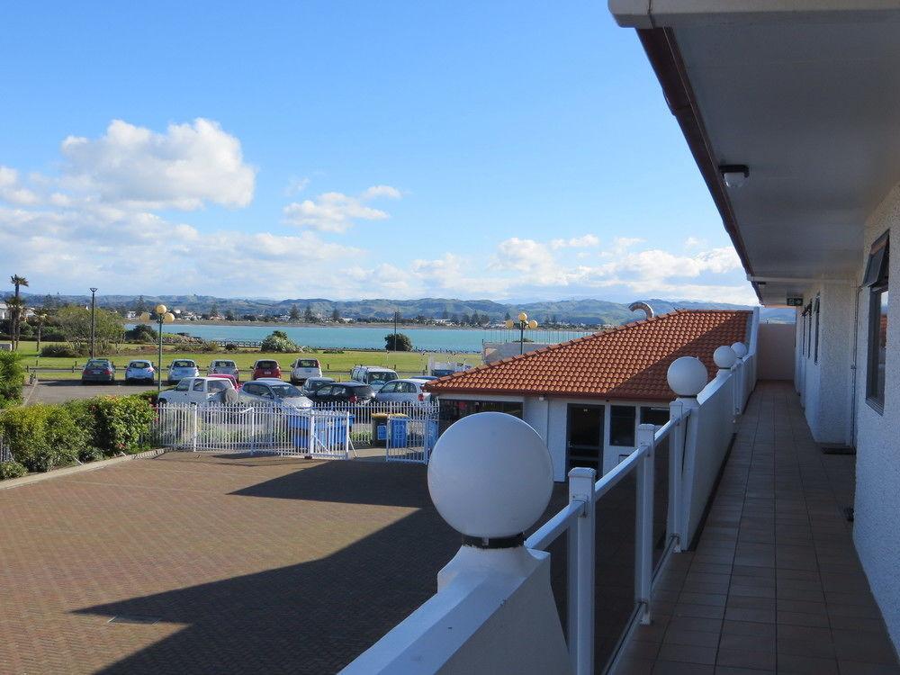 Harbour View Motel On Ahuriri Beach In Napier Nz With Sea View Suites Ngoại thất bức ảnh