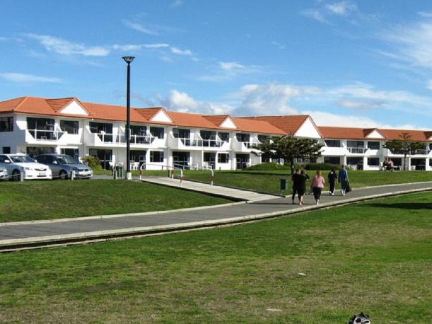 Harbour View Motel On Ahuriri Beach In Napier Nz With Sea View Suites Ngoại thất bức ảnh