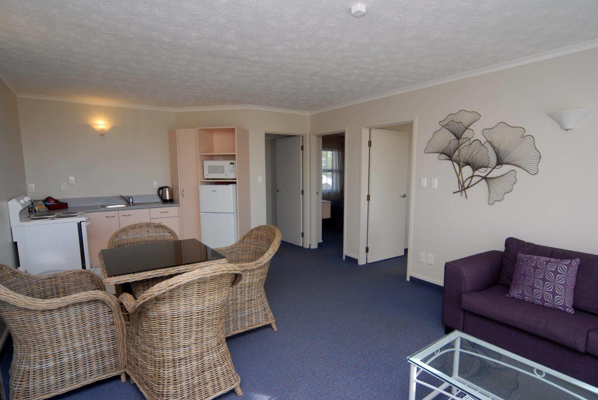 Harbour View Motel On Ahuriri Beach In Napier Nz With Sea View Suites Ngoại thất bức ảnh